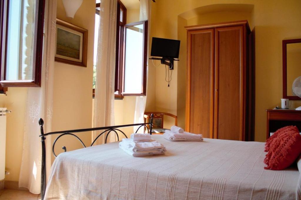 Villa Govi Diano Castello Kültér fotó