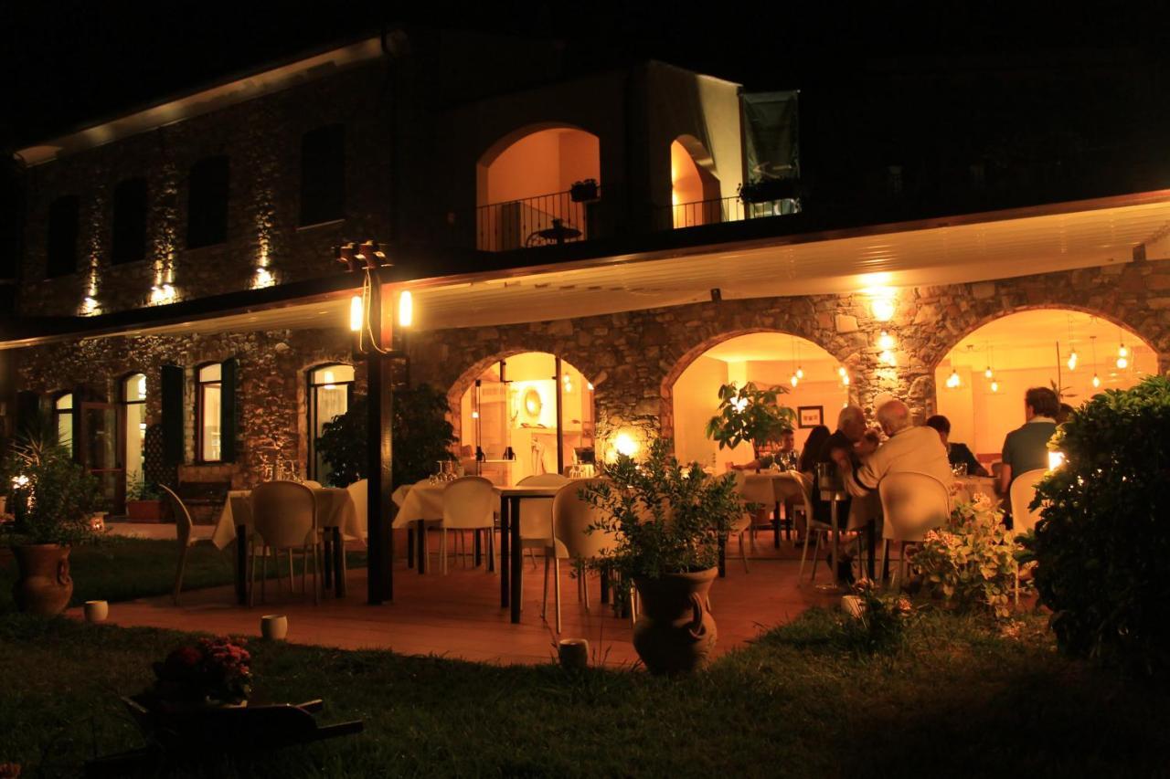 Villa Govi Diano Castello Kültér fotó